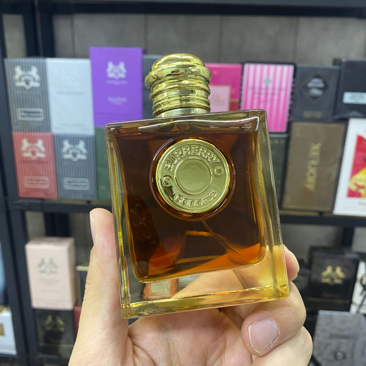 تستر عطر زنانه باربری گادس اینتنس - مسترکوالیتی 100 میل
